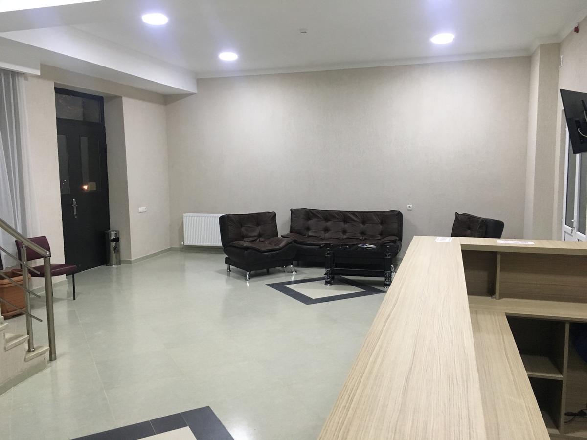 Kmg Hotel Khashuri Exterior photo