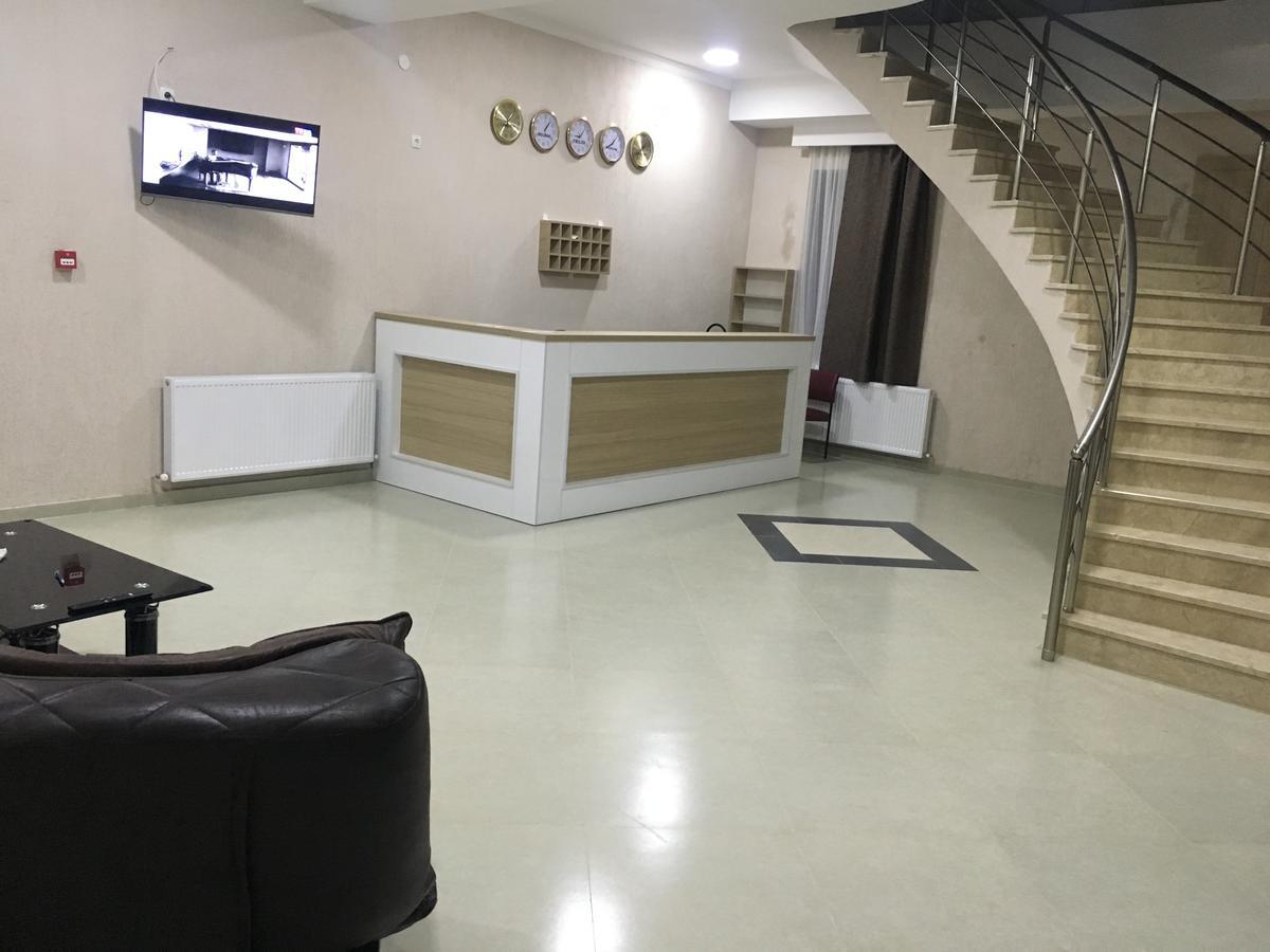 Kmg Hotel Khashuri Exterior photo